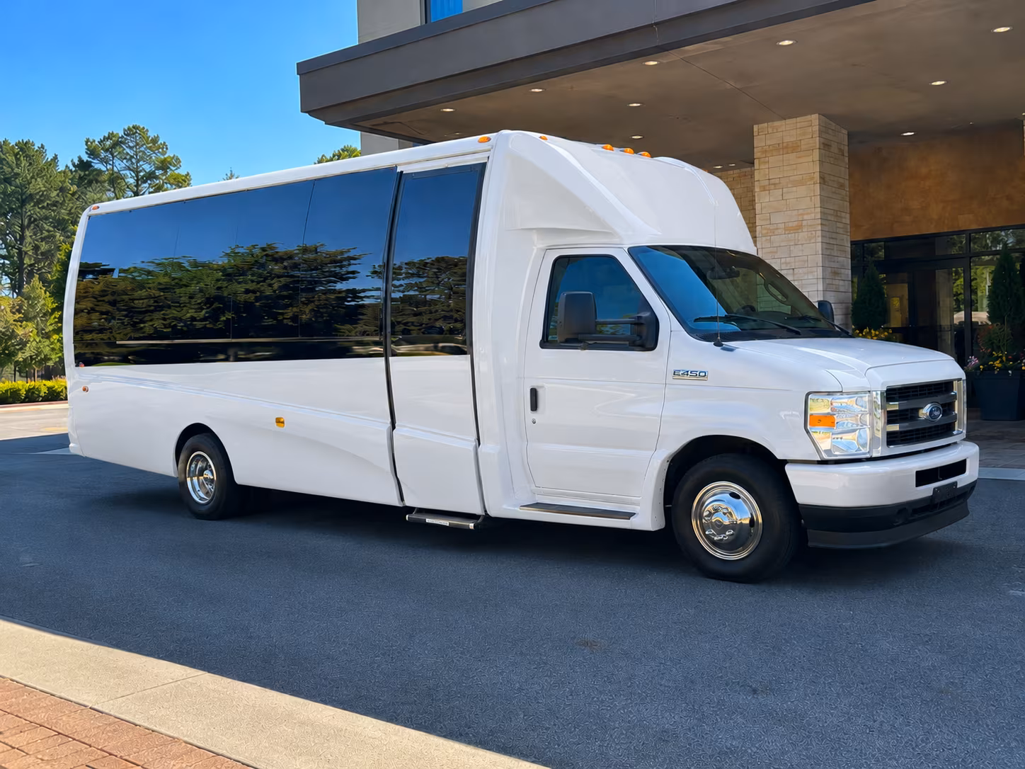 corporate airport transfer buses to st george regional airport