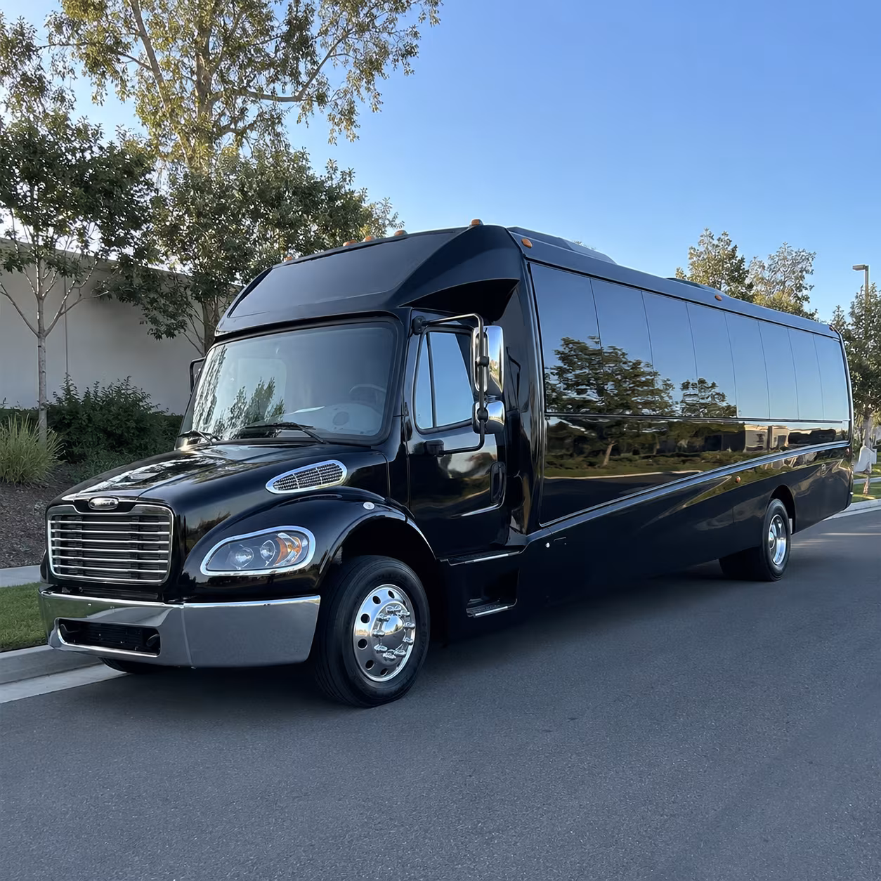 st george 15 passenger minibus